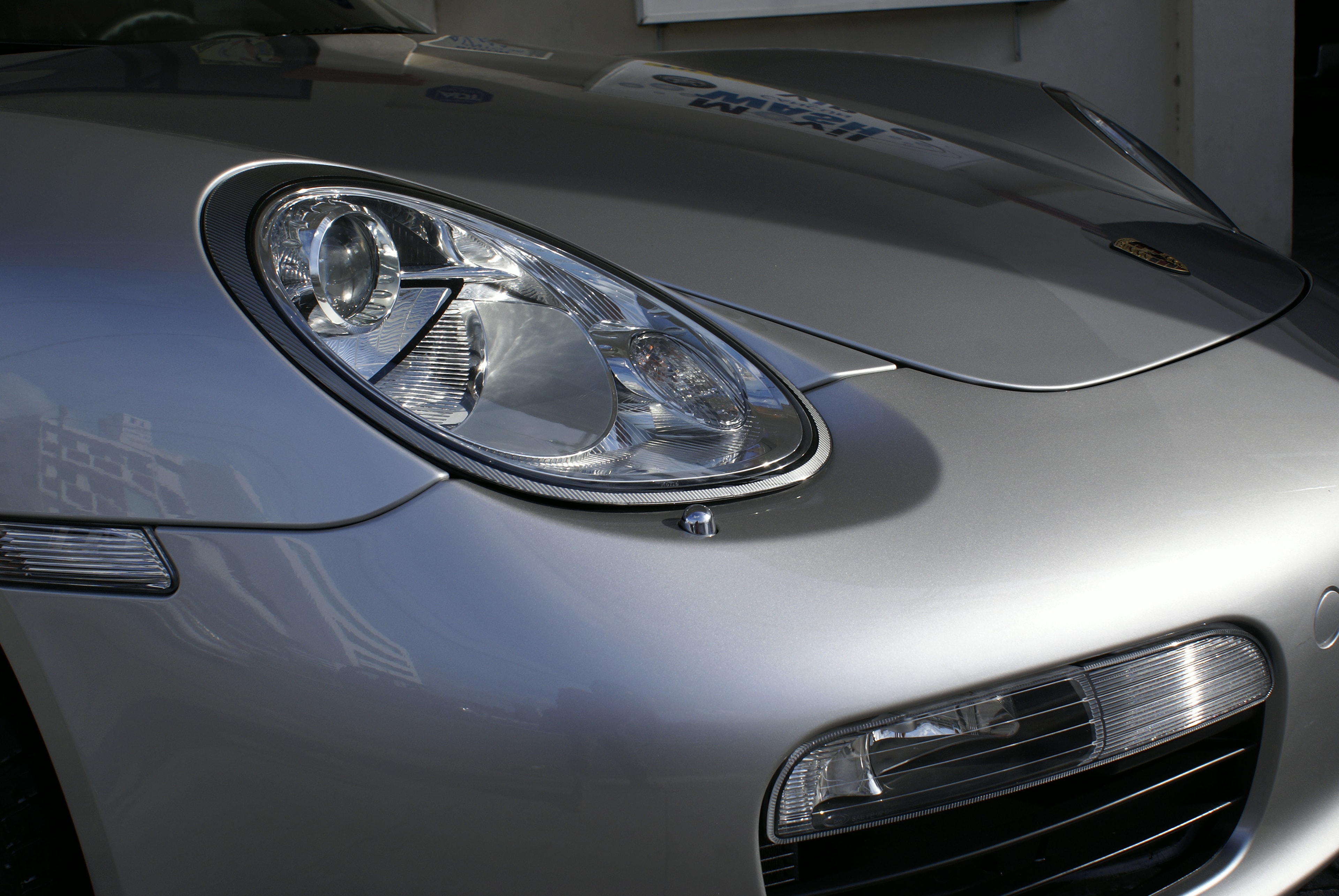 Porsche Boxster — rin con logo Porsche